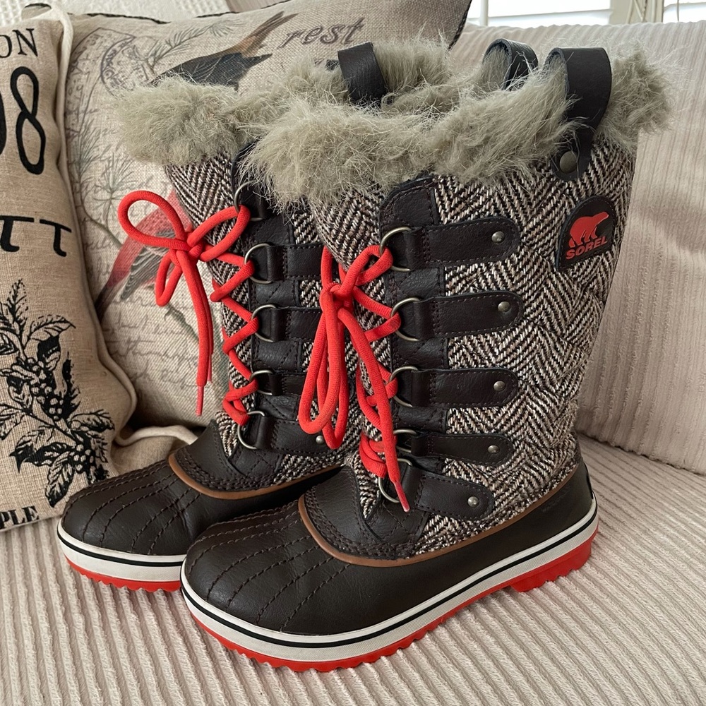 Sorel Tofino Boot Chevron Women’s Sz 6